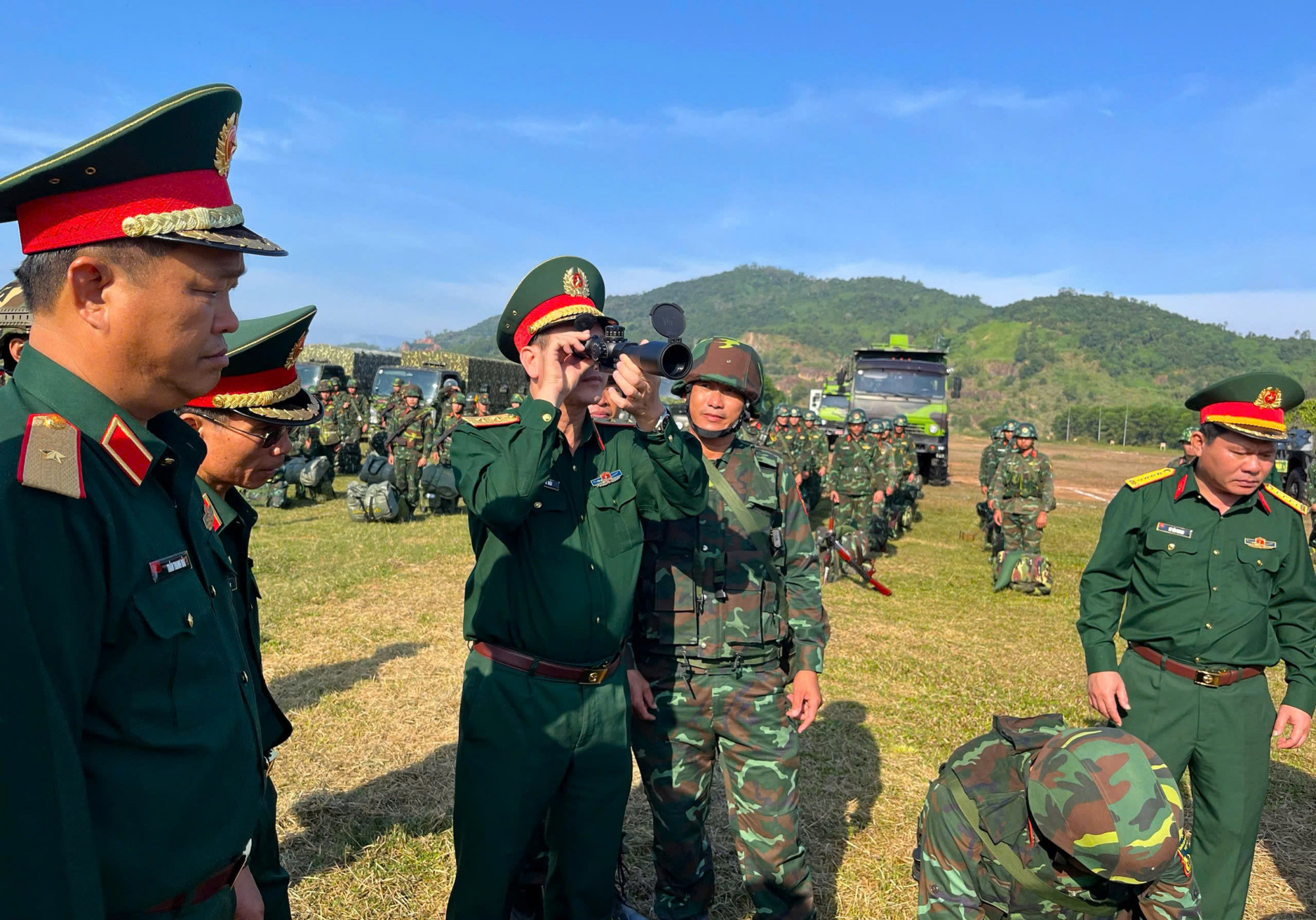 Các đơn vị Quân khu 5 sẵn sàng chiến đấu trong dịp cao điểm Tết Nguyên đán Bính Ngọ 2026 _ Ảnh: Quân khu 5.