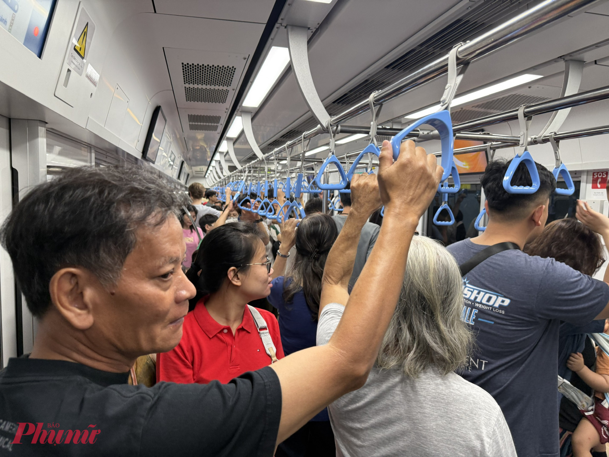 Theo Trung tâm Quản lý giao thông công cộng TPHCM, dịp tết năm nay tuyến metro dự kiến khai thác hơn 4.800 chuyến tàu để phục vụ nhu cầu đi lại tăng cao. 