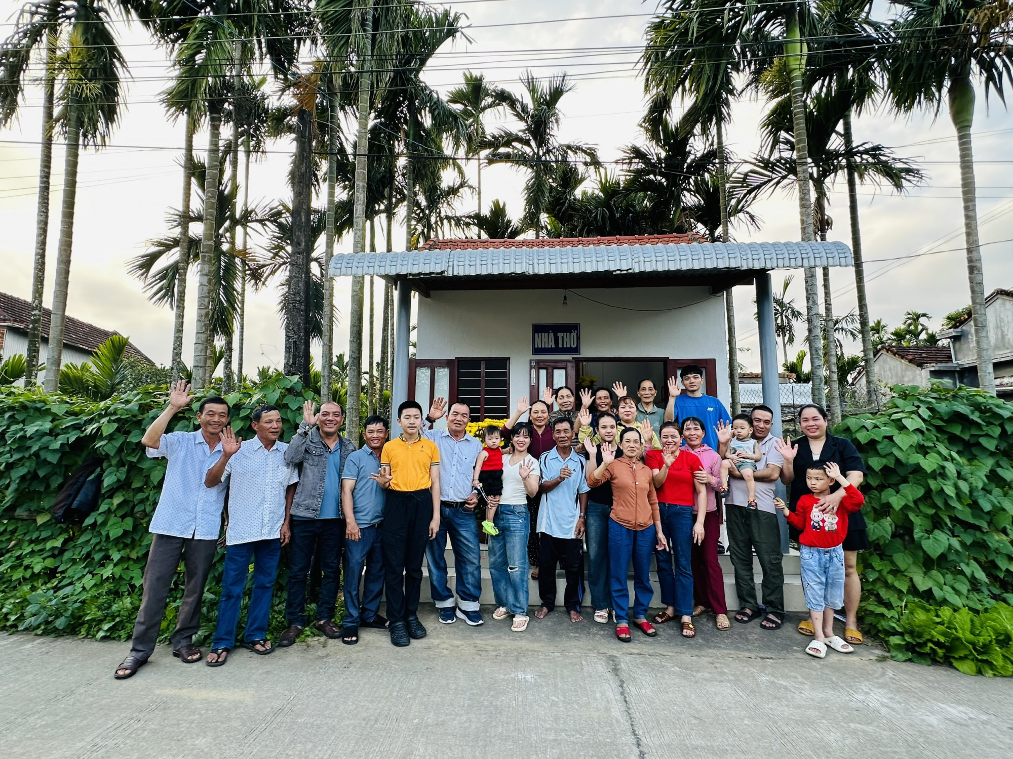 Đại gia đình tôi trong ngày đoàn viên ở nhà ngoại