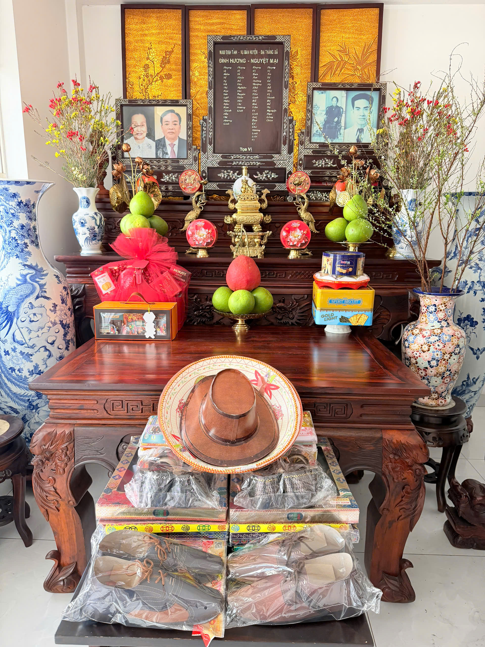 Khi mất đi một người thân, chúng sẽ hiểu  mùi nhang là mùi của nhớ thương - Ảnh tác giả