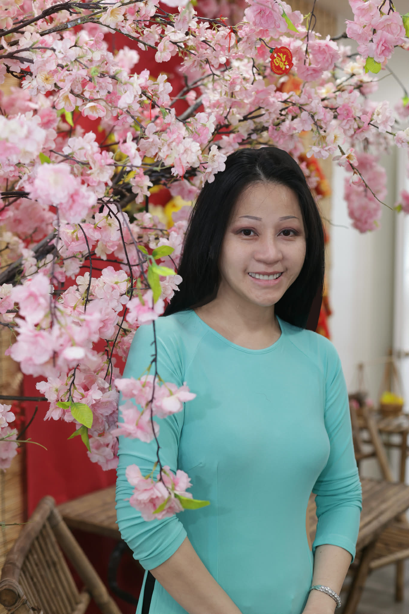 Dù bận rộn, chị Mộng Thường vẫn luôn dành thời gian chuẩn bị chu đáo để gia đình đón tết cổ truyền.  