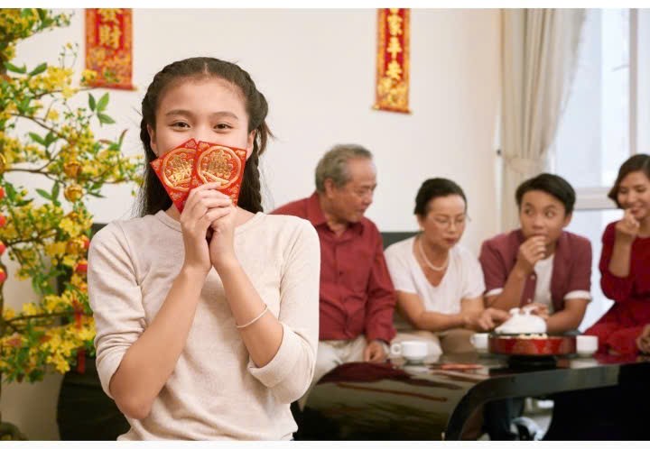 Con cháu vừa mới sum vầy đã hết tết (ảnh minh hoạ Freepik)