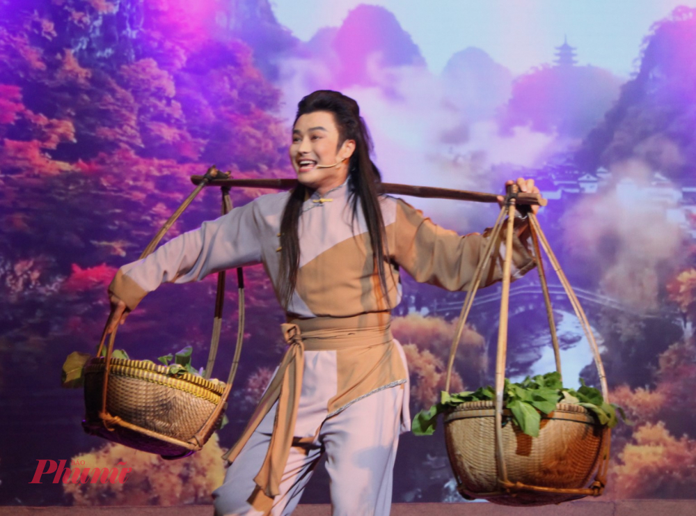 Khán giả mộ điệu chờ đợi được gặp chàng Hoàng Phi Học Võ Minh Lâm