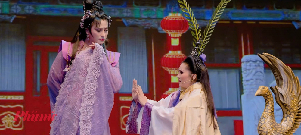 Võ Minh Lâm và Tú Sương có lớp diễn phản xuyến