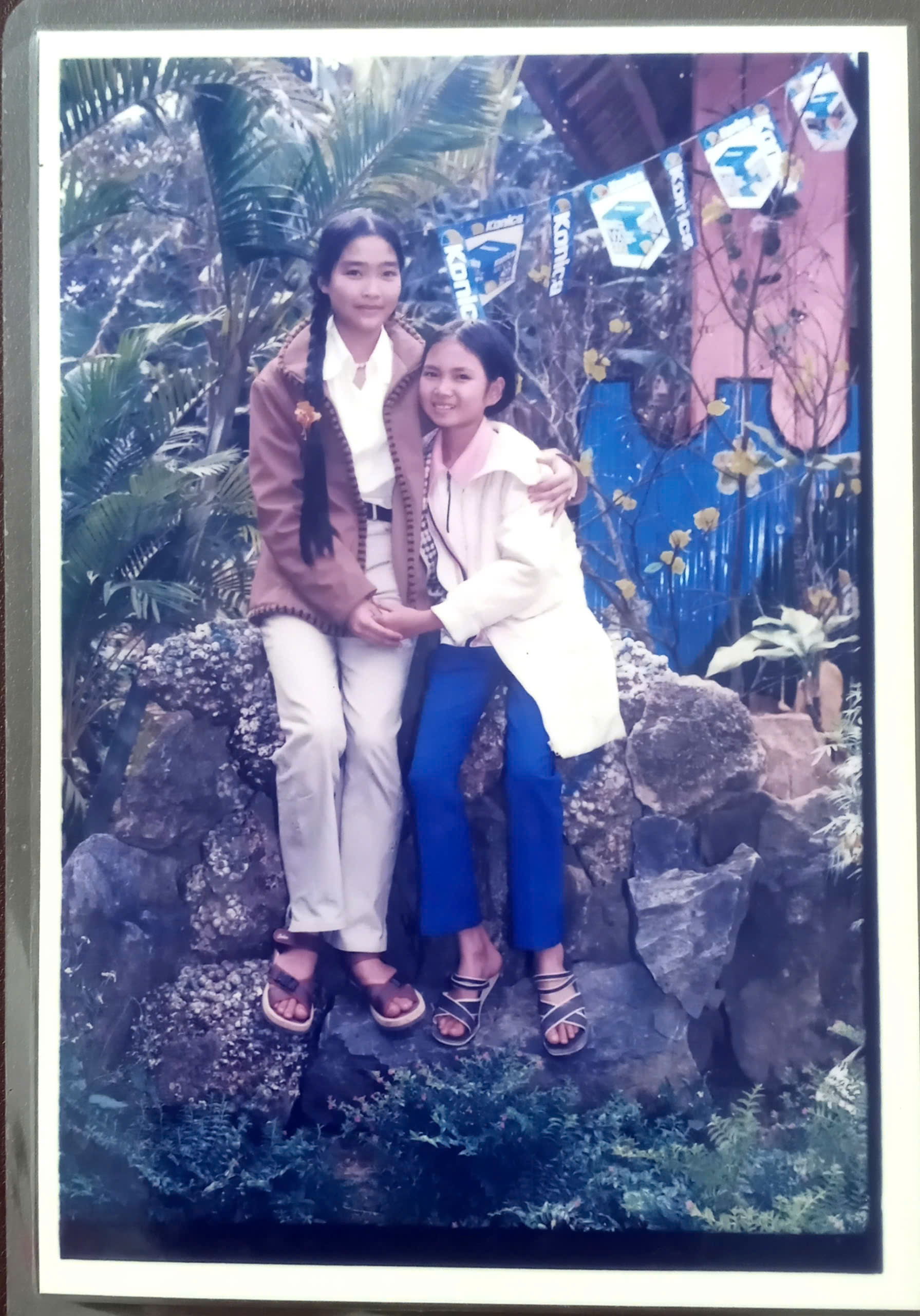 Tiệm ảnh khoảng 20 năm về trước được bày trí rất đơn giản. Ảnh : Diệu Thông