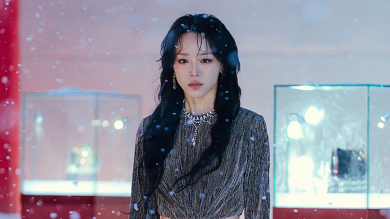 Sarah Kim thực sự là ai? Câu hỏi khiến người xem bị hút vào màn hình suốt các tập phim. Ảnh: Netflix