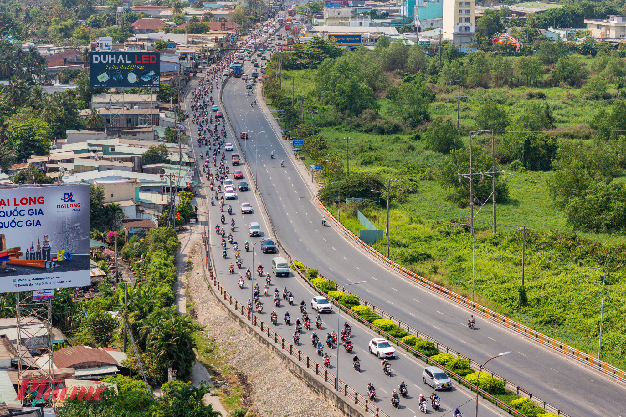 Sau kỳ nghỉ tết nguyên đán, lượng phương tiện giao thông tại các cửa ngõ dự kiến có xu hướng tăng cao từ mùng 6 đến hết mùng 7. Giao thông qua khu vực một số tuyến đường trọng yếu kẹt xe kéo dài.