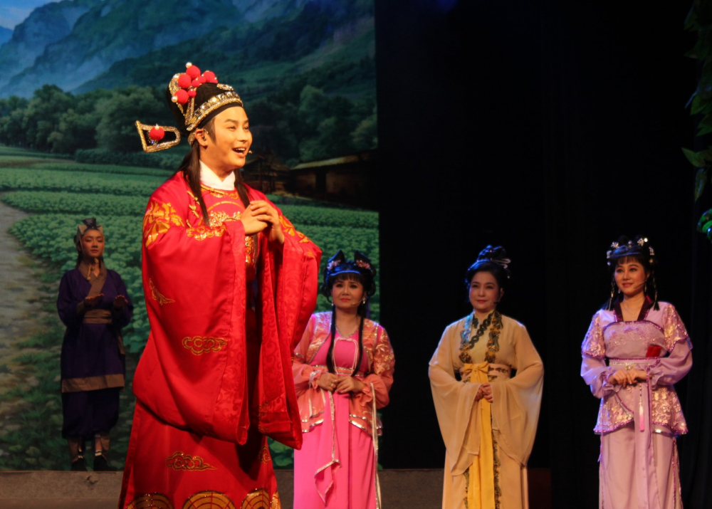 Vở Gánh cải trạng nguyên