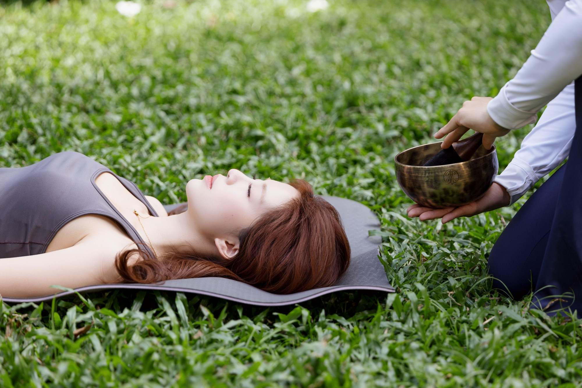 Trả tiền cho những tiện ích không sử dụng Nếu bạn là người không uống rượu hay không có nhu cầu spa, đừng dại dột mua gói cao cấp nhất bao gồm bít tết và vang thượng hạng hay các liệu trình làm đẹp. Hãy cân nhắc các gói thấp hơn hoặc chọn hình thức gọi món riêng lẻ nếu nó phù hợp với thói quen sinh hoạt của bạn hơn.