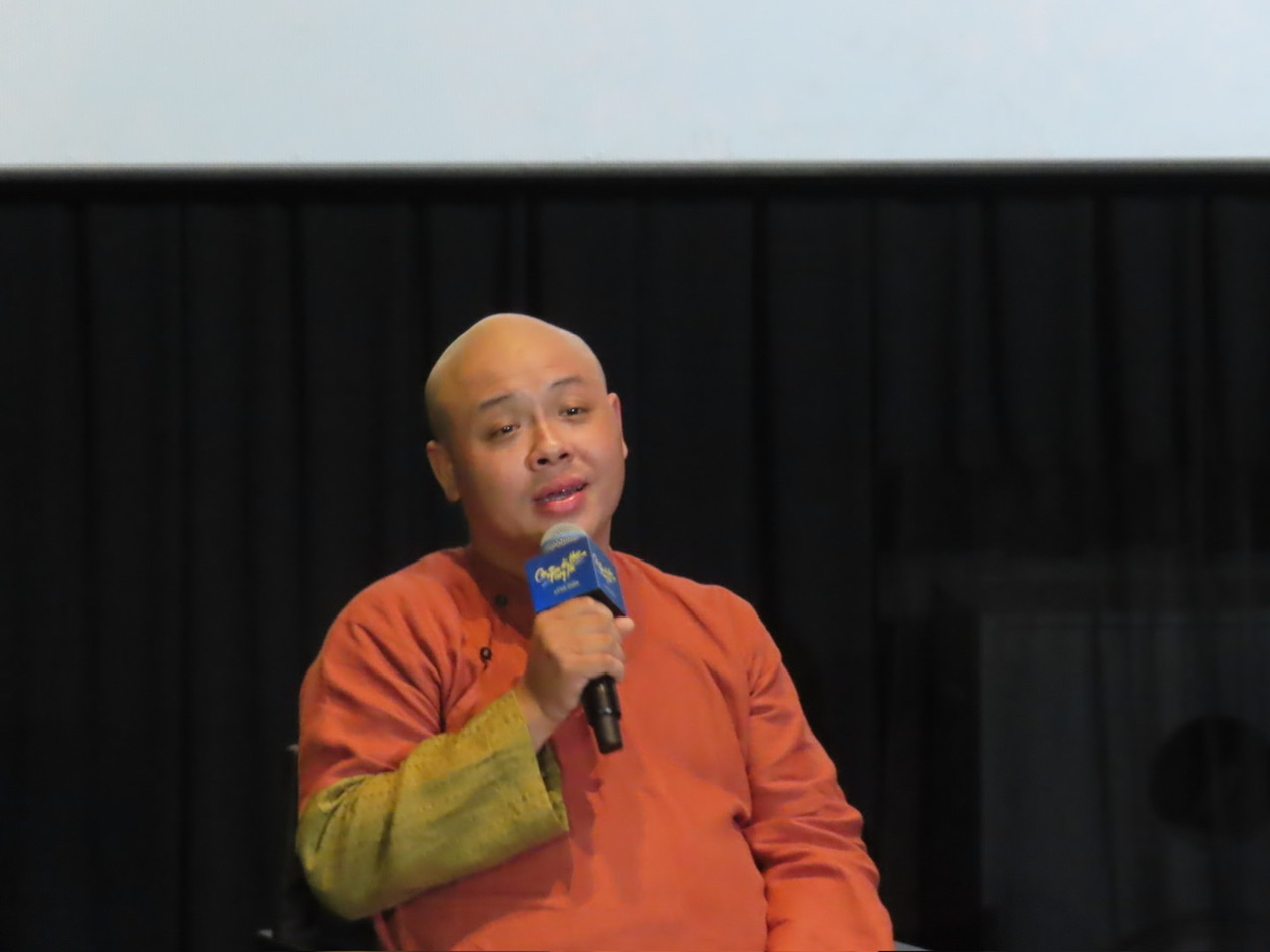 Đạo diễn Chung Chí Công chia sẻ tại buổi giao lưu 