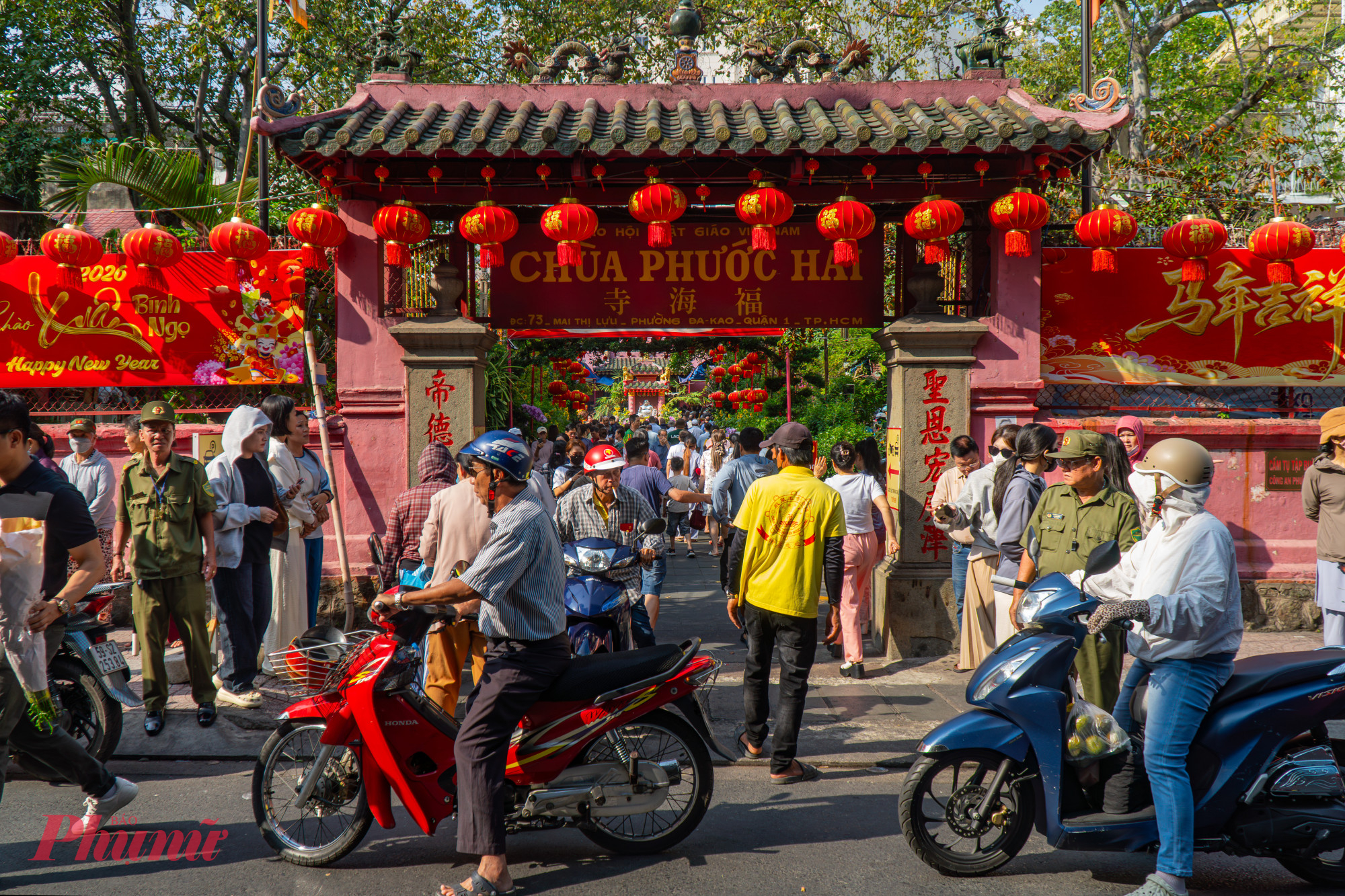 Đây là điện thờ Ngọc Hoàng thượng đế do người Hoa xây dựng đầu thế kỷ 20 và còn có tên gọi khác là chùa Ngọc Hoàng , ngôi chùa từng được cựu Tổng thống Mỹ Barack Obama ghé thăm vào tháng 5/2016, chùa vốn là 