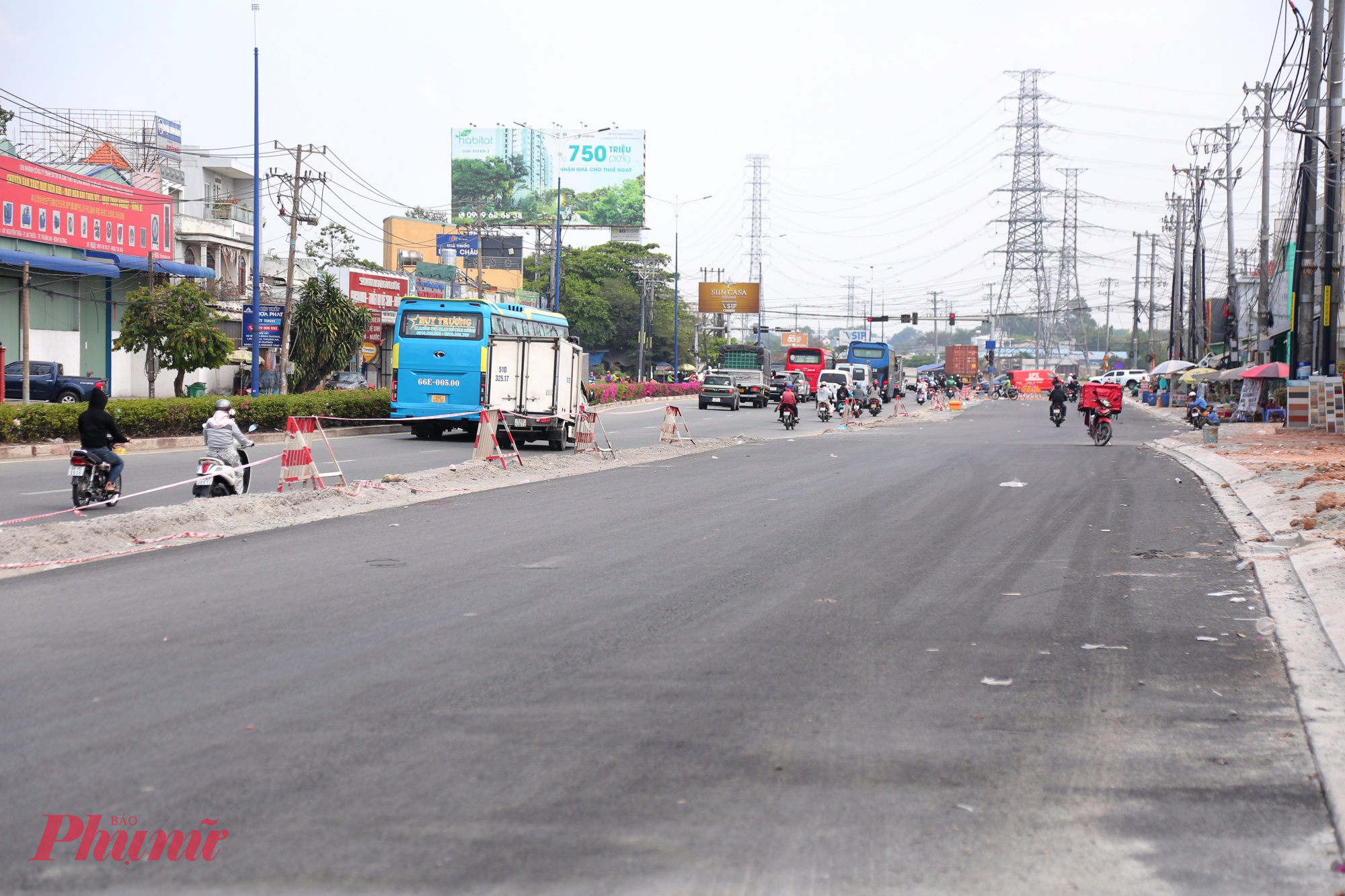 Dự án mở rộng Quốc lộ 13 được kỳ vọng sẽ giảm ùn tắc giao thông tại cửa ngõ Đông Bắc vào trung tâm TPHCM, tạo động lực phát triển đô thị và kinh tế cho các khu vực Lái Thiêu, Thuận An, Bình Hòa, Thuận Giao, Thủ Dầu Một. Việc mở rộng Quốc lộ 13 cũng giúp tăng kết nối giao thông với khu vực Tây Nguyên. 