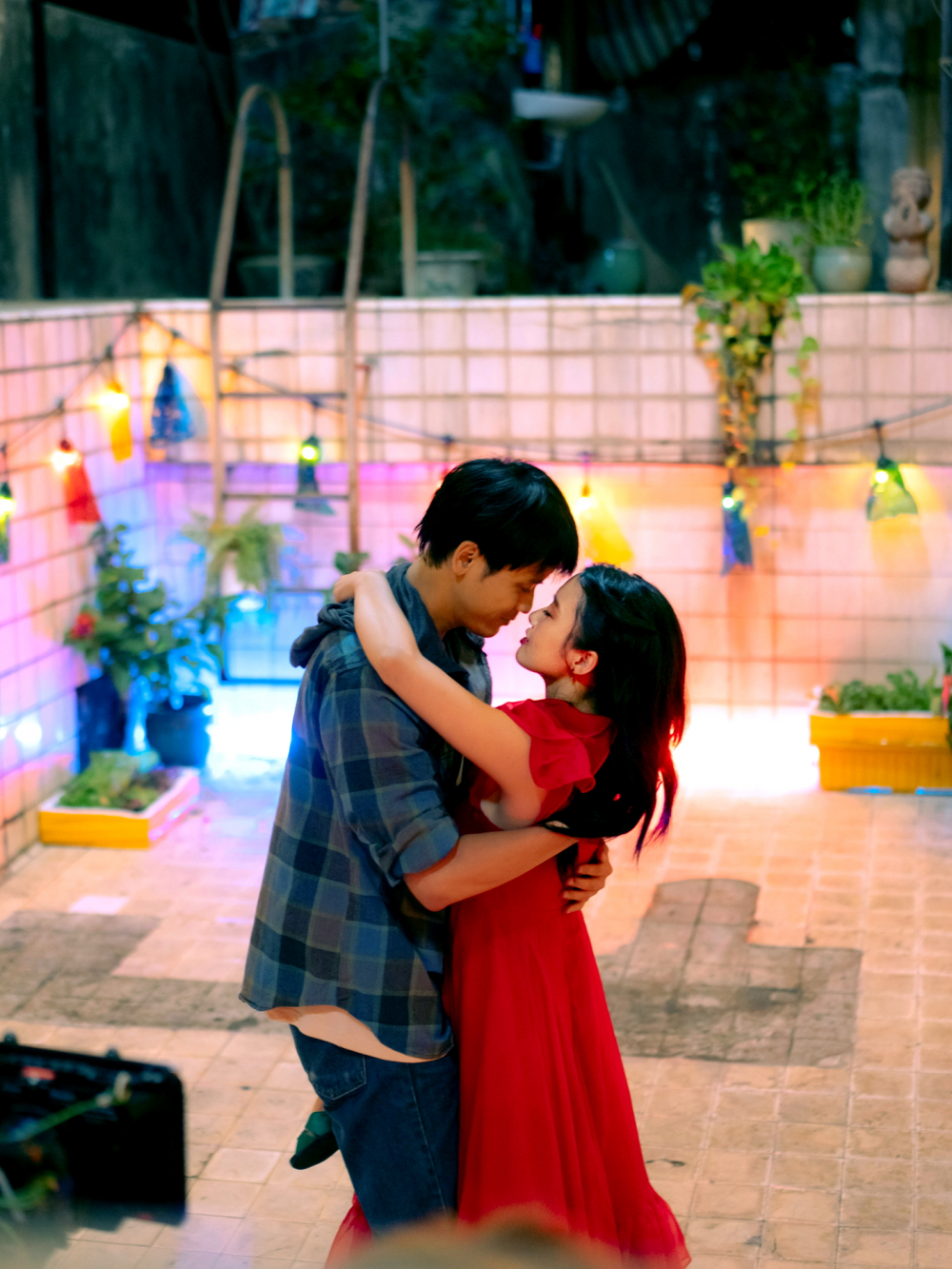 Phim Cảm ơn người đã thức cùng tôi  (ra rạp ngày 27/2) mang màu sắc nhạc kịch mới mẻ - Ảnh do đoàn phim cung cấp