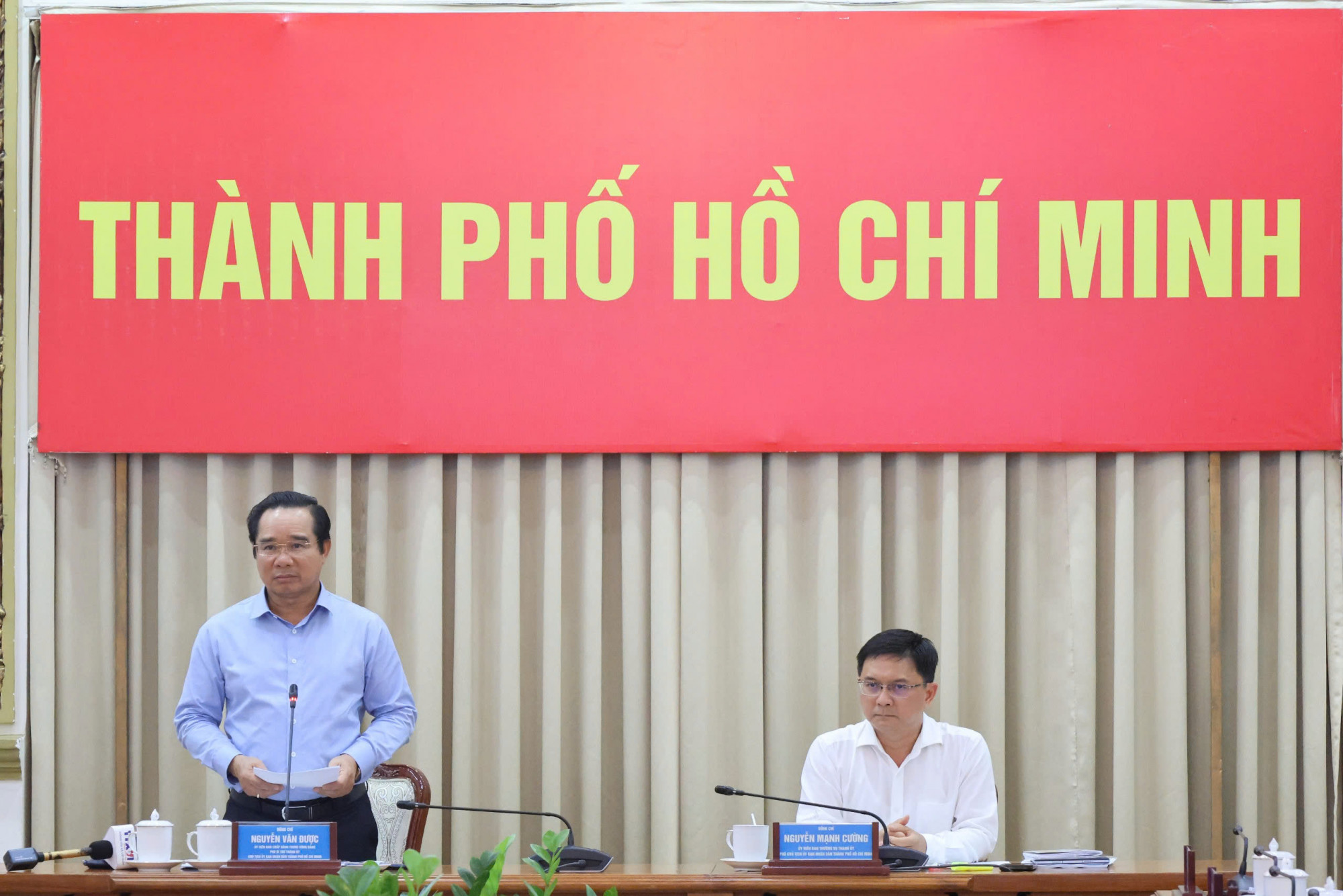 Ông Nguyễn Văn Được - Chủ tịch UBND TPHCM phát biểu khai mạc phiên họp - Ảnh: Web UBND TPHCM