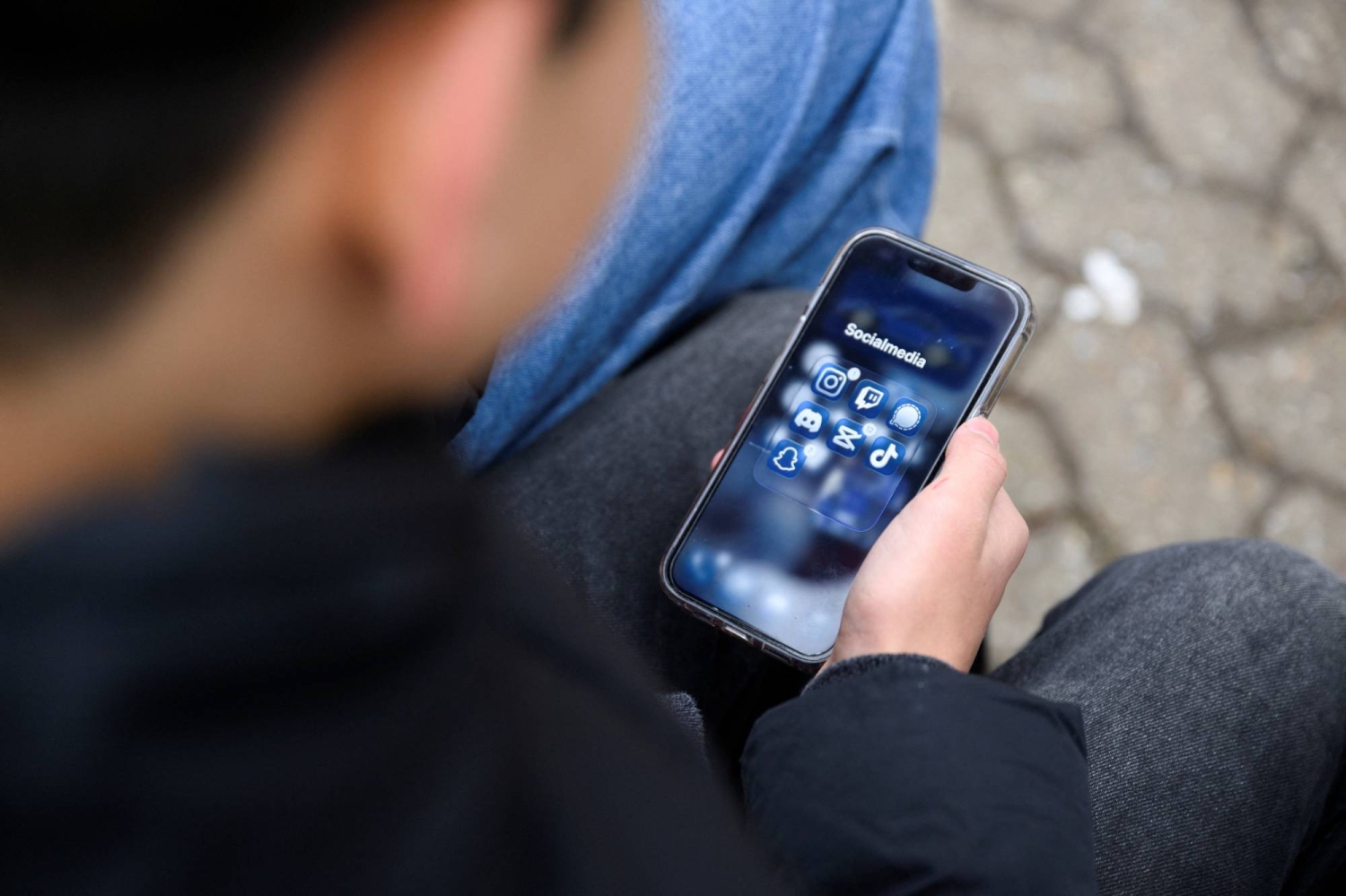 Số nạn nhân trẻ em của tội phạm trên mạng xã hội tại Nhật Bản đạt mức cao nhất trong 10 năm