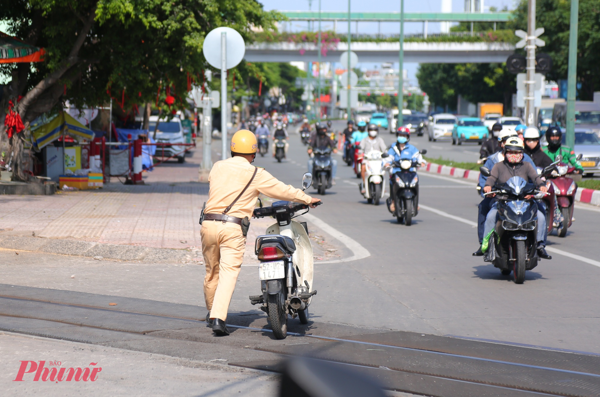 CSGT tạm xe của ông H. theo quy định.