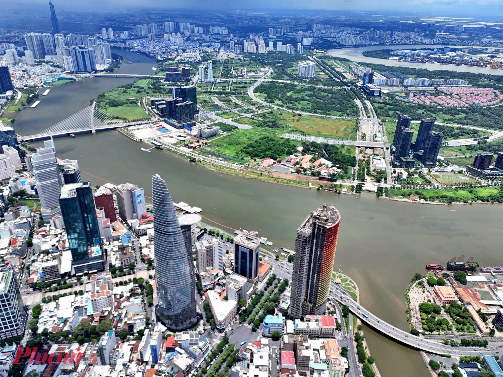 Khu đô thị Thủ Thiêm nhìn từ trung tâm TPHCM - Ảnh: TQ