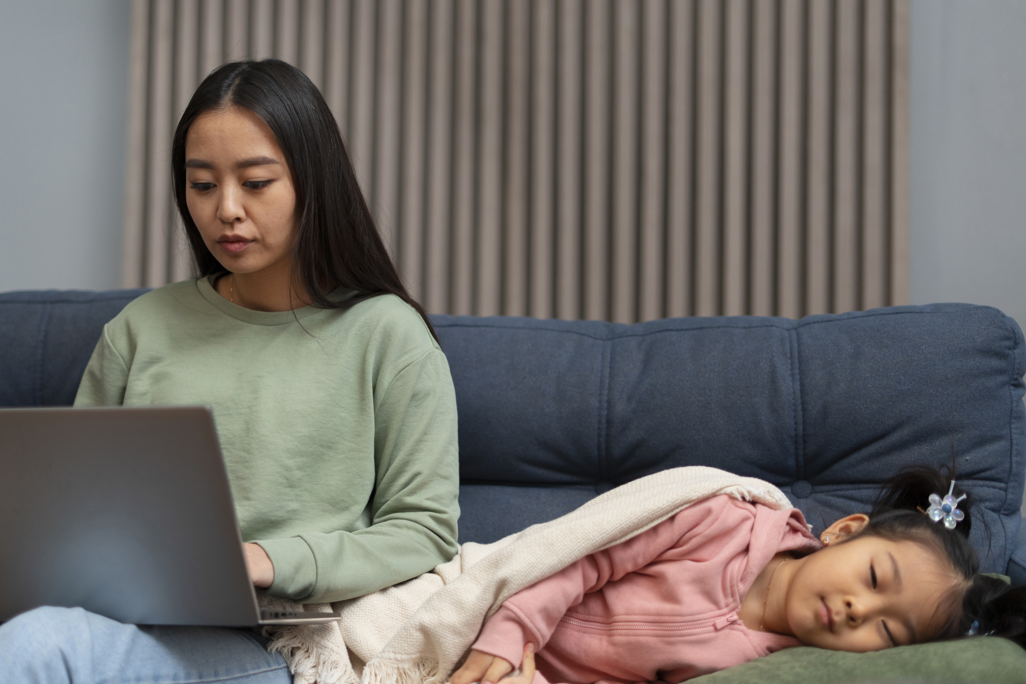 Tôi chỉ mong sự thiên lệch chẳng quá rõ ràng, để con trẻ có thể lớn lên trong cảnh gia đình thuận hòa (ảnh minh họa: Freepik)