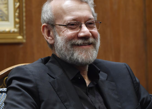 Chân dung tân chỉ huy của lực lượng Vệ binh Cách mạng Hồi giáo Iran Ali Larijani, Thư ký Hội đồng An ninh Quốc gia Tối cao Iran. Ảnh: Anadolu