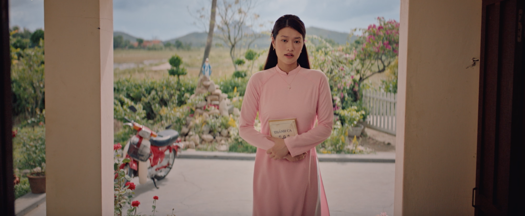 Hoa hậu Thiên Ân có vai nữ chính thứ 2 trên màn bạc