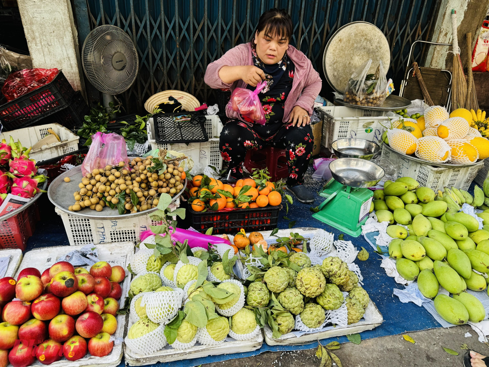 Giá các loại mãng cầu (na) tăng khá mạnh, có thời điểm lên tới 180.000 đồng/kg