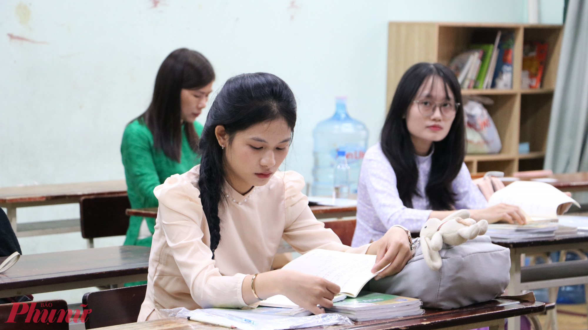 Ứng viên tham dự kỳ thi tuyển dụng năm 2026 - Ảnh: Trang Thư