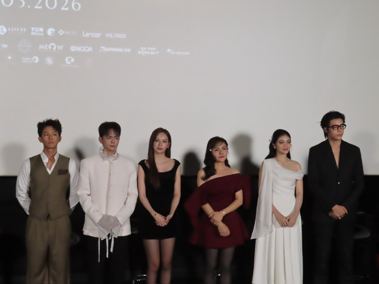 Ê kíp phim Bus: Chuyến xe một chiều ra mắt chiều ngày 6/3