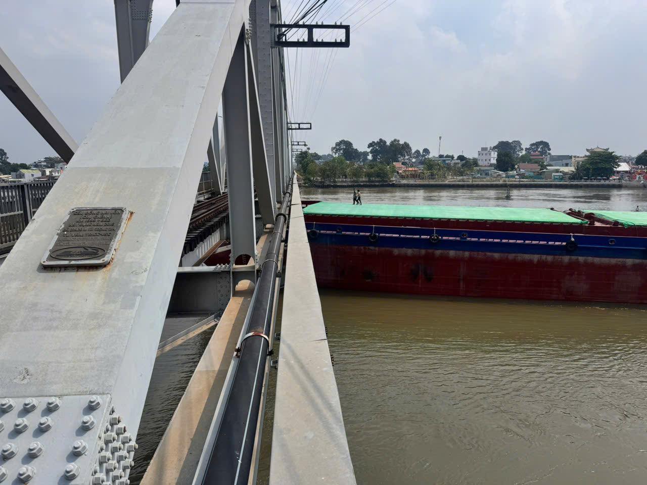 Hiện trường vụ va chạm. Ảnh: Bảo Phúc.