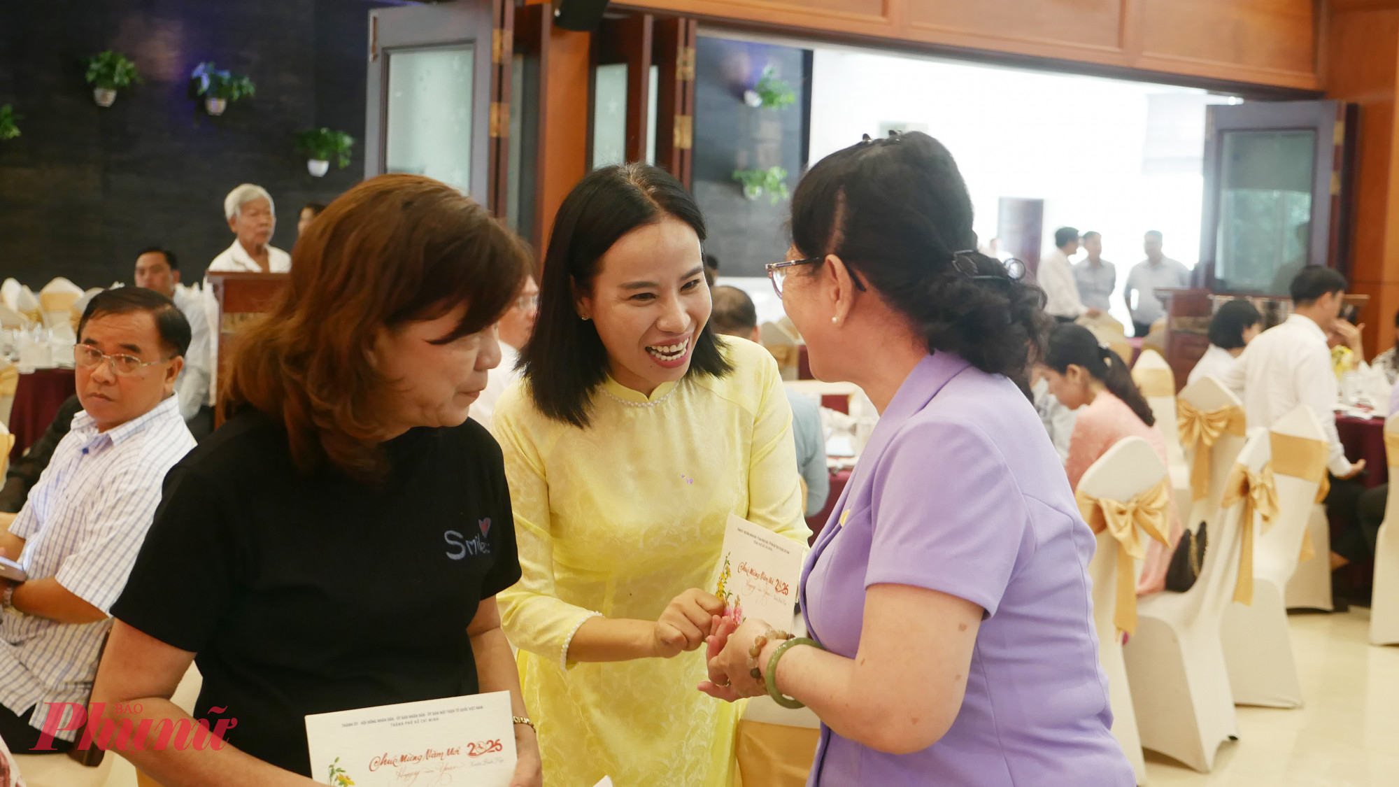 Cùng dự có bà - Đồng chí Võ Ngọc Thanh Trúc, Ủy viên Ban Thường vụ Thành ủy, Phó Chủ tịch Ủy ban Mặt trận Tổ quốc Việt Nam Thành phố, Chủ tịch Hội Liên hiệp Phụ nữ Thành phố.