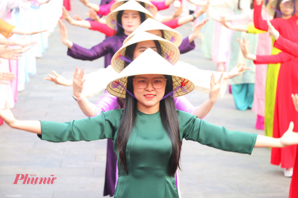 Ngày hội non sông” lan tỏa nguồn năng lượng tích cực – khỏe khoắn, năng động, tràn đầy niềm tin. 