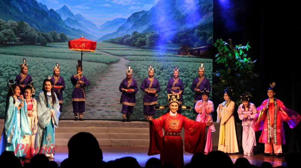 Sân khấu Cải lương Mới Đại Việt lần đầu tham gia mùa diễn tết với vở cải lương tuồng cổ hài Gánh cải trạng nguyên