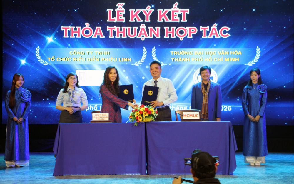 Nhạc sỹ Nguyễn Văn Chung, Ca sĩ Duyên Quỳnh, Minh Sang, Lamoon, Jack Long, nhóm 135. và 200 sinh viên Đại học văn hoá TP.HCM.