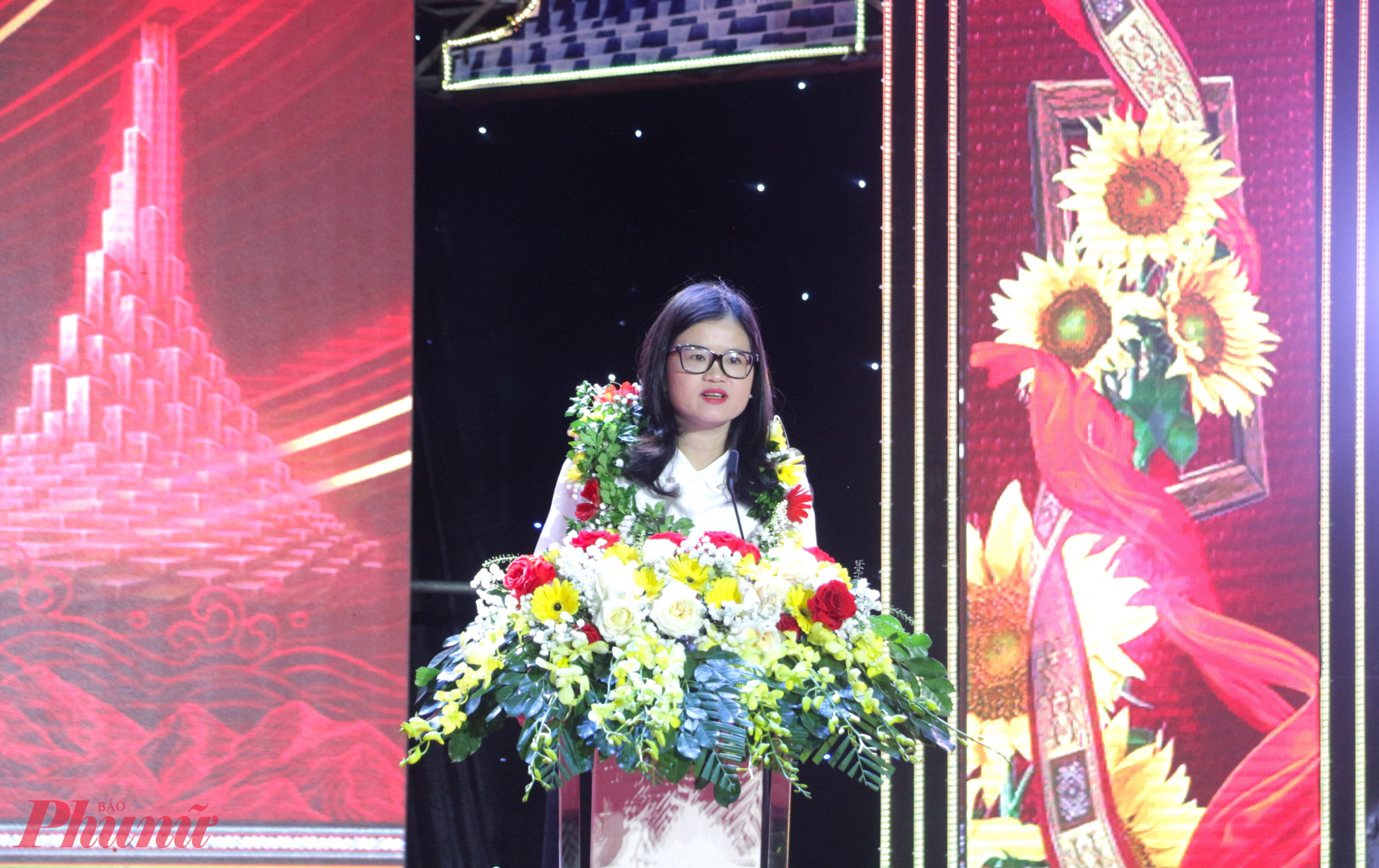 Bà Hoàng Thị Thu Thảo phát biểu tại Lễ trao giải