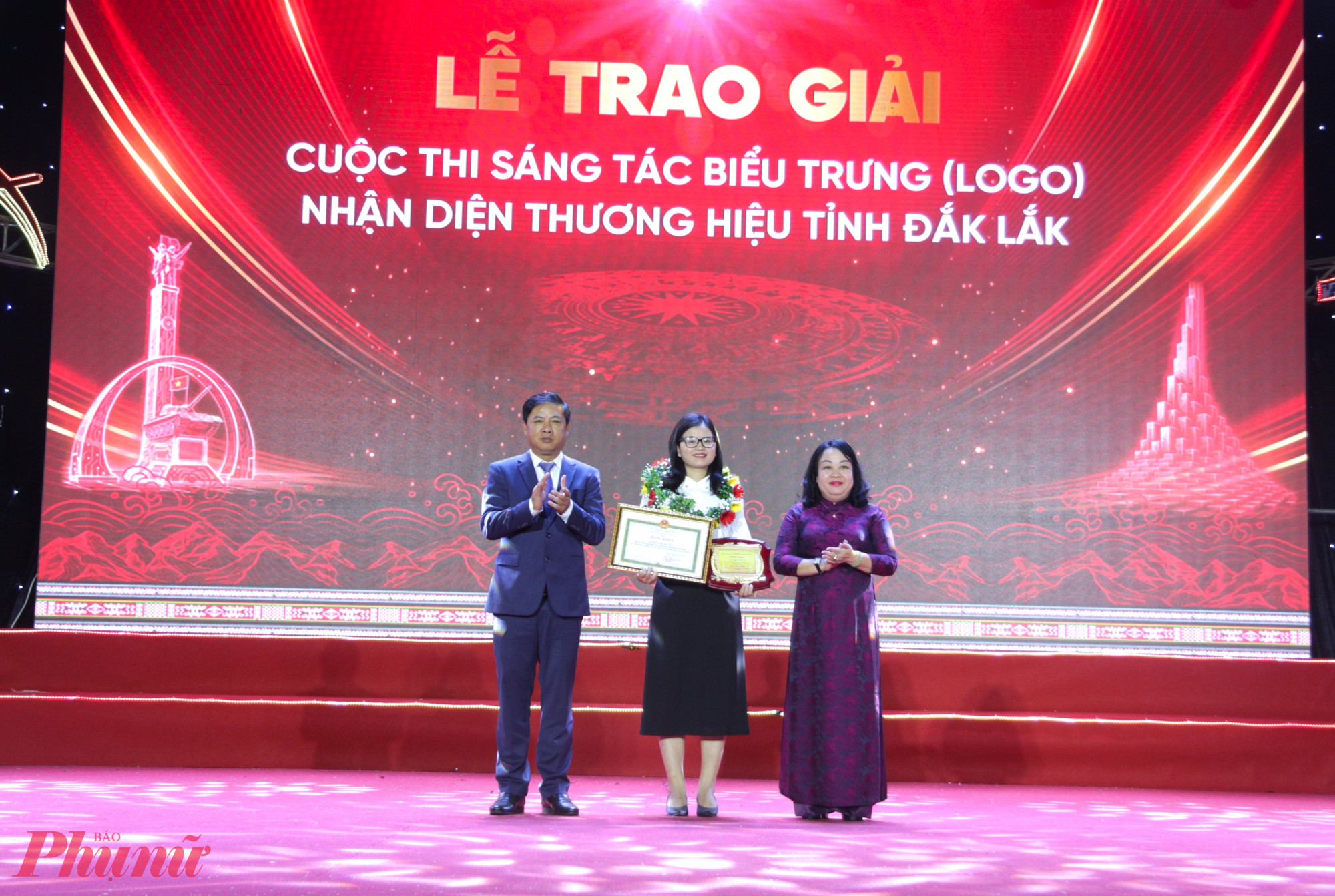 Bà Hoàng Thị Thu Thảo vinh dự đạt giải Nhất cuộc thi