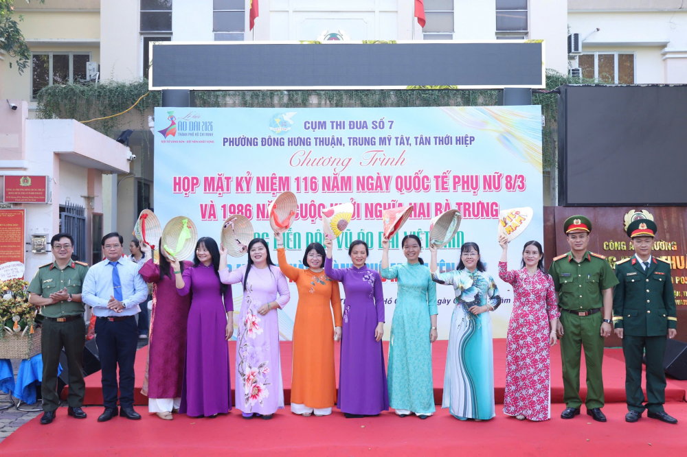 Hội LHPN phường Đông Hưng Thuận đã tặng món quà ý nghĩa này cho 24 nữ ứng cử viên đại biểu HĐND Thành phố và HĐND phường nhiệm kỳ 2026 – 2031.
