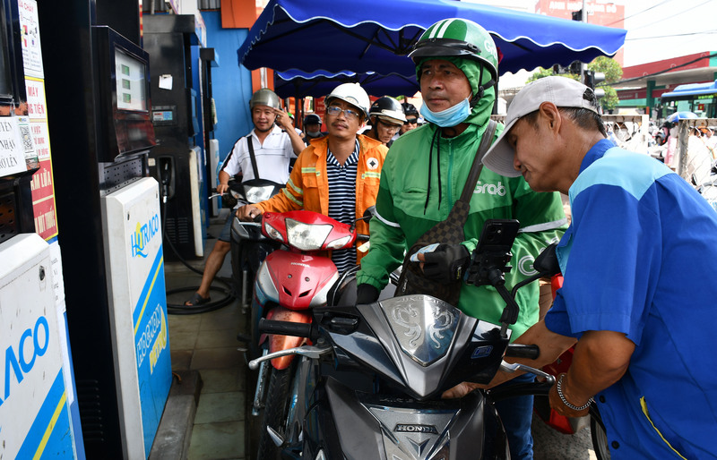 Giá xăng dầu tăng mạnh từ đầu tháng Ba tới nay 