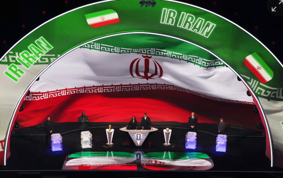 Iran tuyên bố rút lui khỏi World Cup 2026. Iran sẽ chơi ba trận vòng bảng World Cup của họ tại Mỹ. 