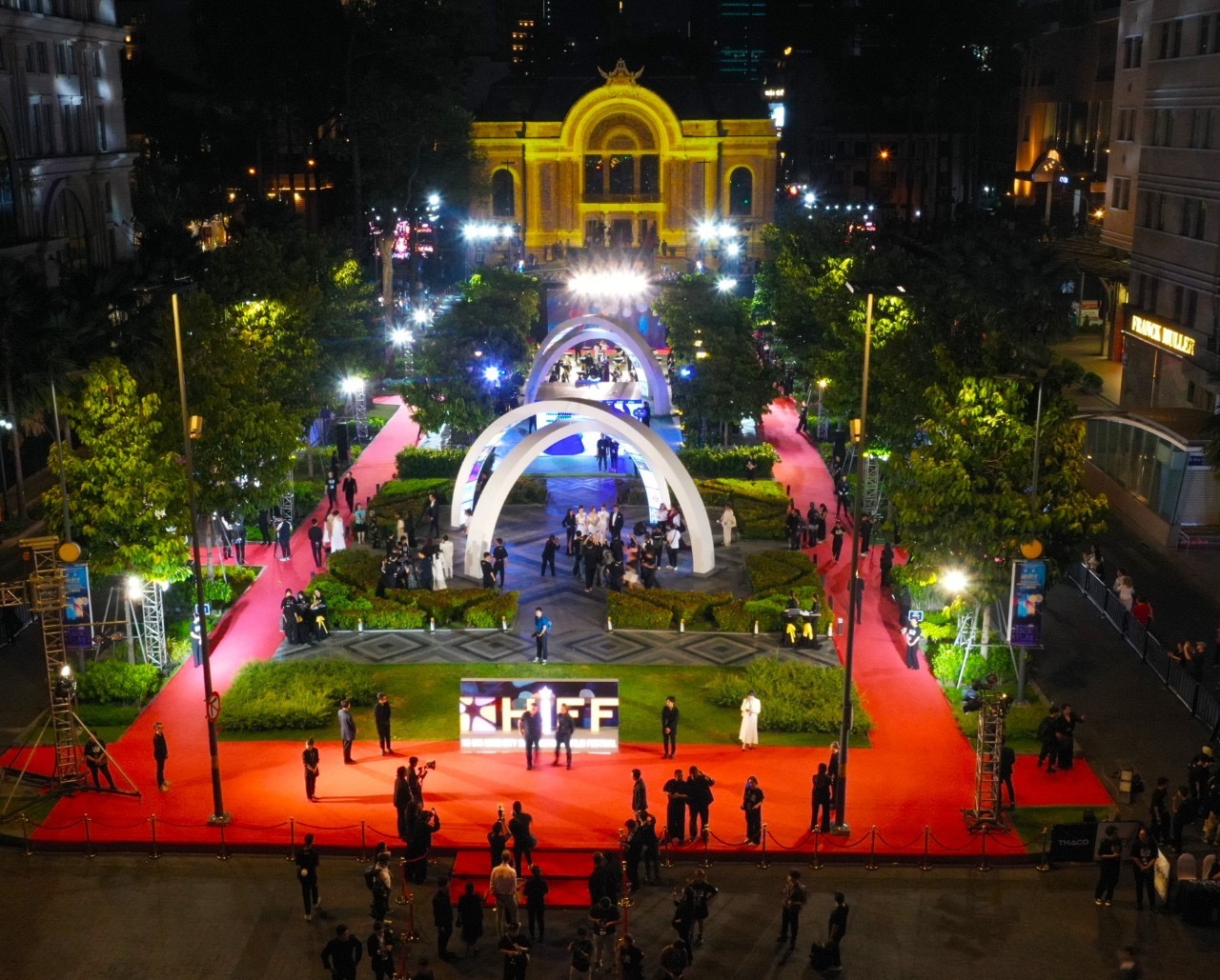 Đời sống văn hóa – nghệ thuật tại TP.HCM đang có nhiều chuyển biến  tích cực. Người  dân  TPHCM  có  thêm  nhiều  không  gian  văn  hoá, 