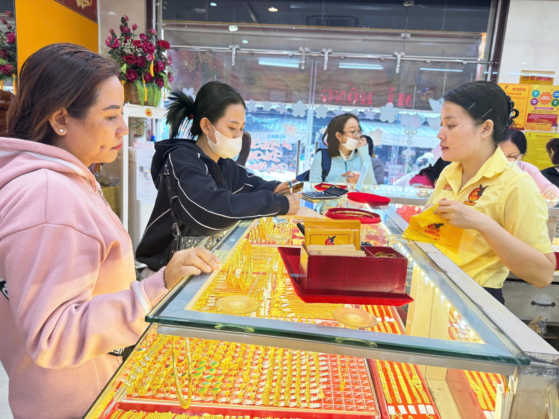 Giá tiếp tục giảm sau 2 ngày tăng liên tiếp - Ảnh: Thanh Hoa