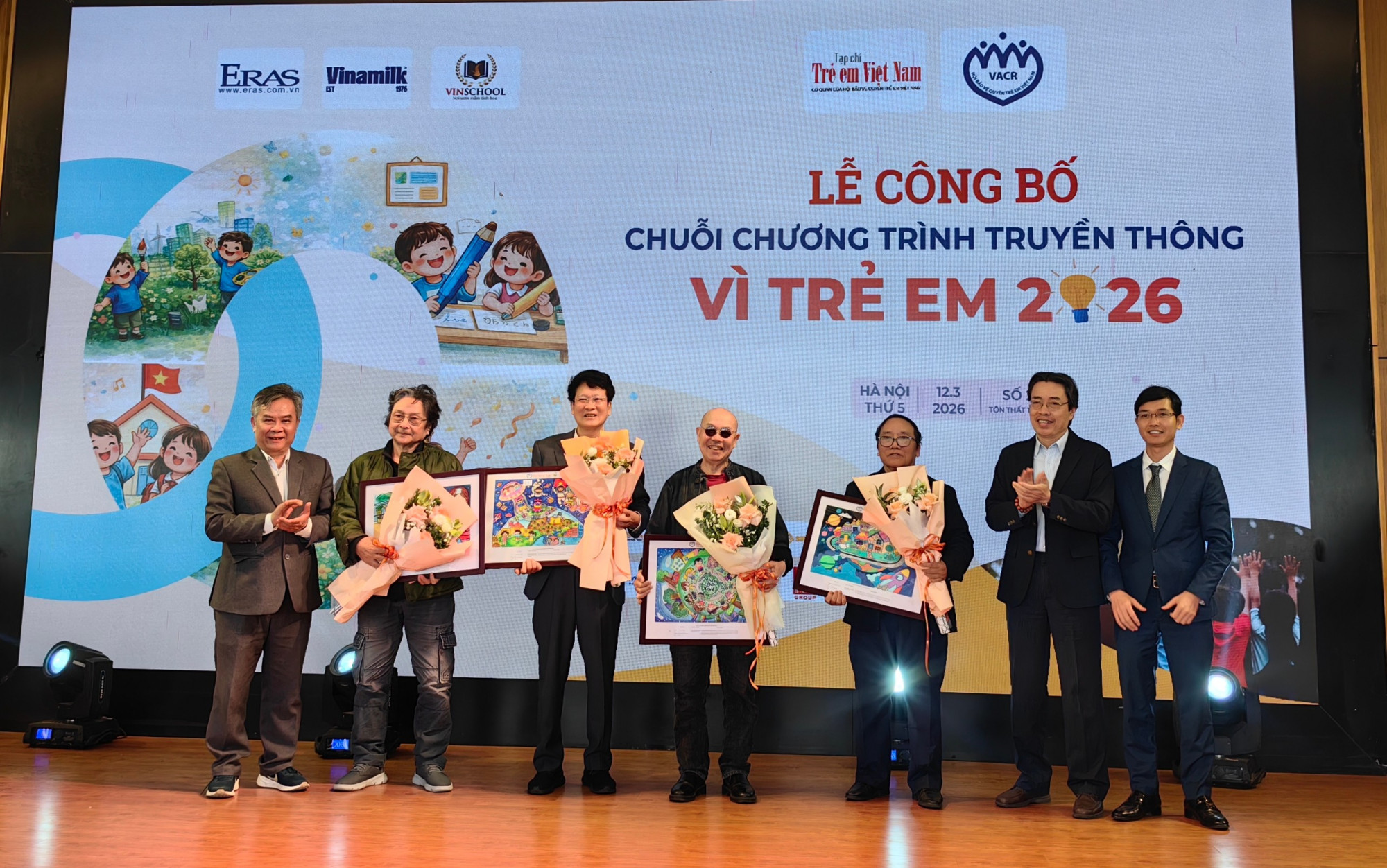 Ban giám khảo các cuộc thi của chuỗi chương trình Truyền thông vì trẻ em năm 2026. Ảnh: U.N