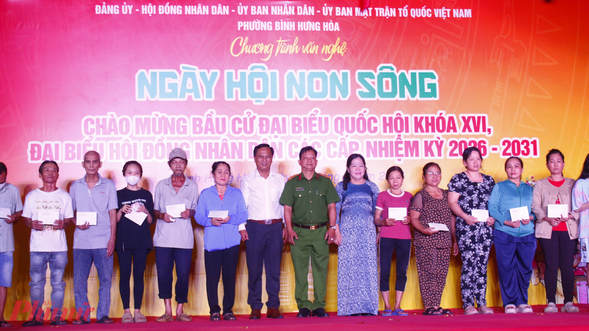 với sự hỗ trợ thiết thực này, các hộ gia đình sẽ phần nào vơi bớt khó khăn, tiếp tục nỗ lực vươn lên trong cuộc sống