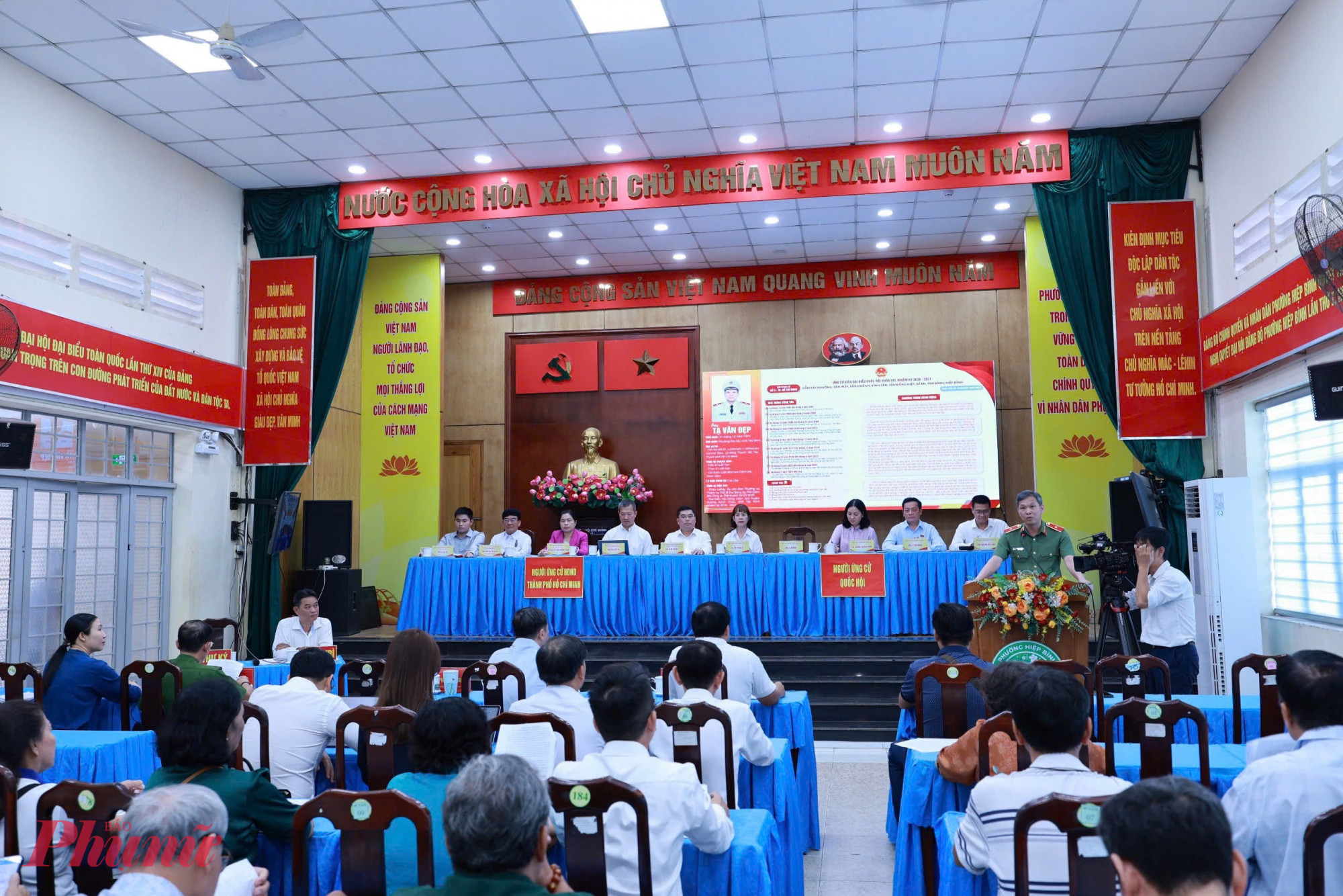 Buổi tiếp xúc cử tri các ứng viên Đại biểu Quốc hội và đại biểu HĐND TPHCM tại phường Hiệp Bình sáng 12/3 - Ảnh: Thanh Tâm