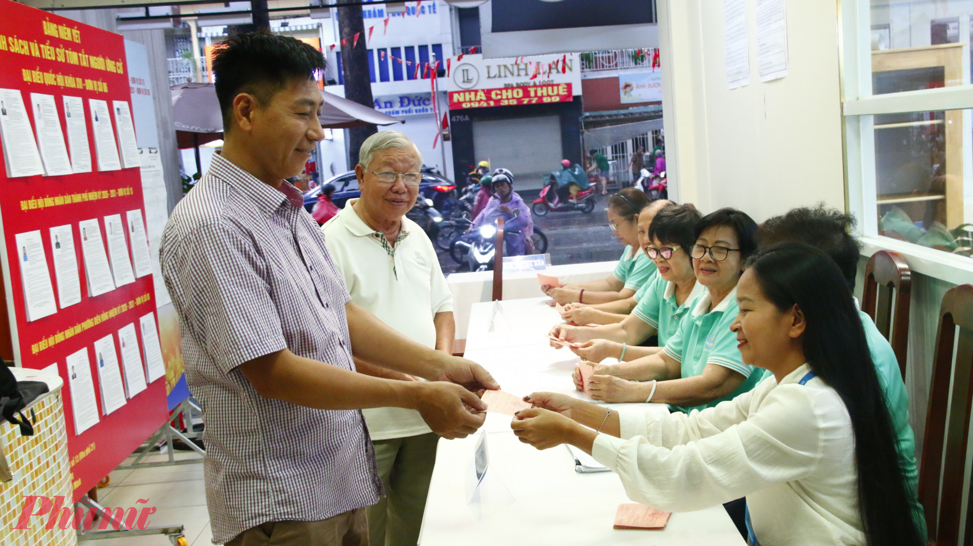 mỗi lá phiếu của cử tri góp phần lựa chọn những đại biểu xứng đáng, đại diện cho ý chí, nguyện vọng của nhân dân 