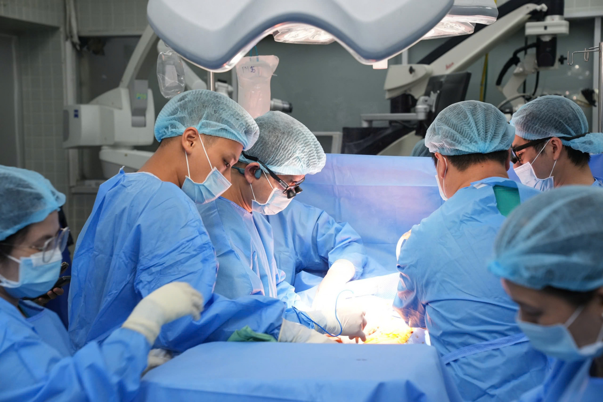 Ghép tạng cho bệnh nhân tại Bệnh viện Trung ương Quân đội 108 - ảnh: Bệnh viện cung cấp