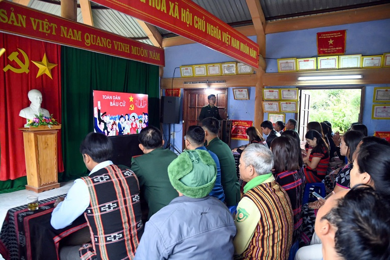 Các địa phương sẵn sàng cho ngày bầu cử Công tác tuyên truyền về bầu cử được triển khai, giúp cử tri nắm bắt thông tin, lựa chọn những đại biểu tiêu biểu, xứng đáng đại diện cho ý chí và nguyện vọng của nhân dân - Ảnh: VGP/Lê Hoàng