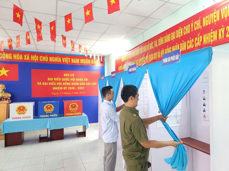 Các địa phương sẵn sàng cho ngày bầu cử Tại các điểm bầu cử trên địa bàn phường Bình Tân, các khâu chuẩn bị cho ngày bầu cử 15/3 cơ bản đã được hoàn tất.
