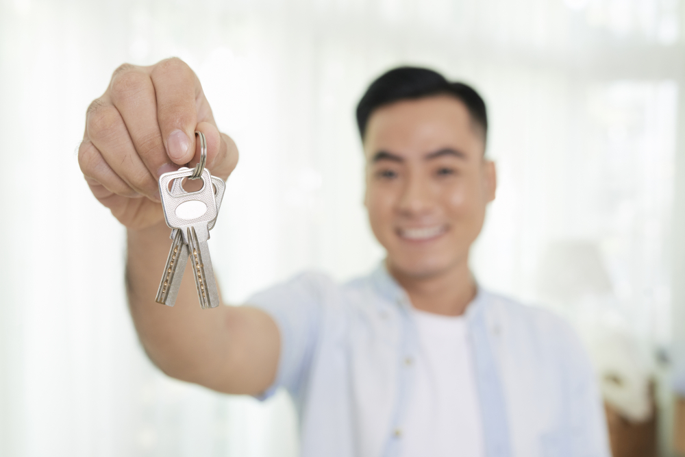 Thuê thợ khóa tuy tốn kém nhưng là phương án tối ưu nhất - Ảnh: Freepik