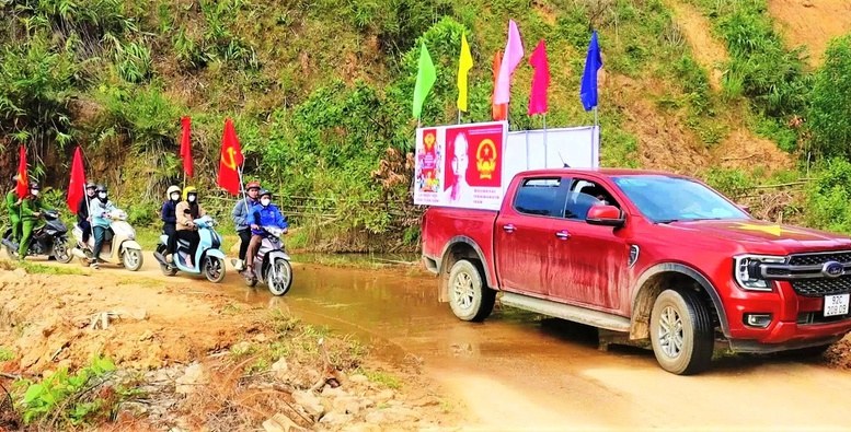 Các địa phương sẵn sàng cho ngày bầu cử Công tác tuyên truyền tại các xã, phường được triển khai đa dạng thông qua hệ thống pano, áp phích, bảng tin và loa truyền thanh cơ sở - Ảnh: VGP/Thế Lực