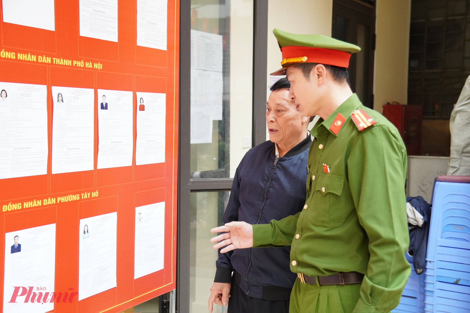 Trung tá Nguyễn Hồng Quang, Phó Trưởng Công an phường Tây Hồ, chia sẻ rằng chính sự đồng hành của nhân dân là động lực to lớn giúp các chiến sỹ hoàn thành xuất sắc nhiệm vụ, củng cố vững chắc niềm tin của cộng đồng vào lực lượng công an cơ sở.