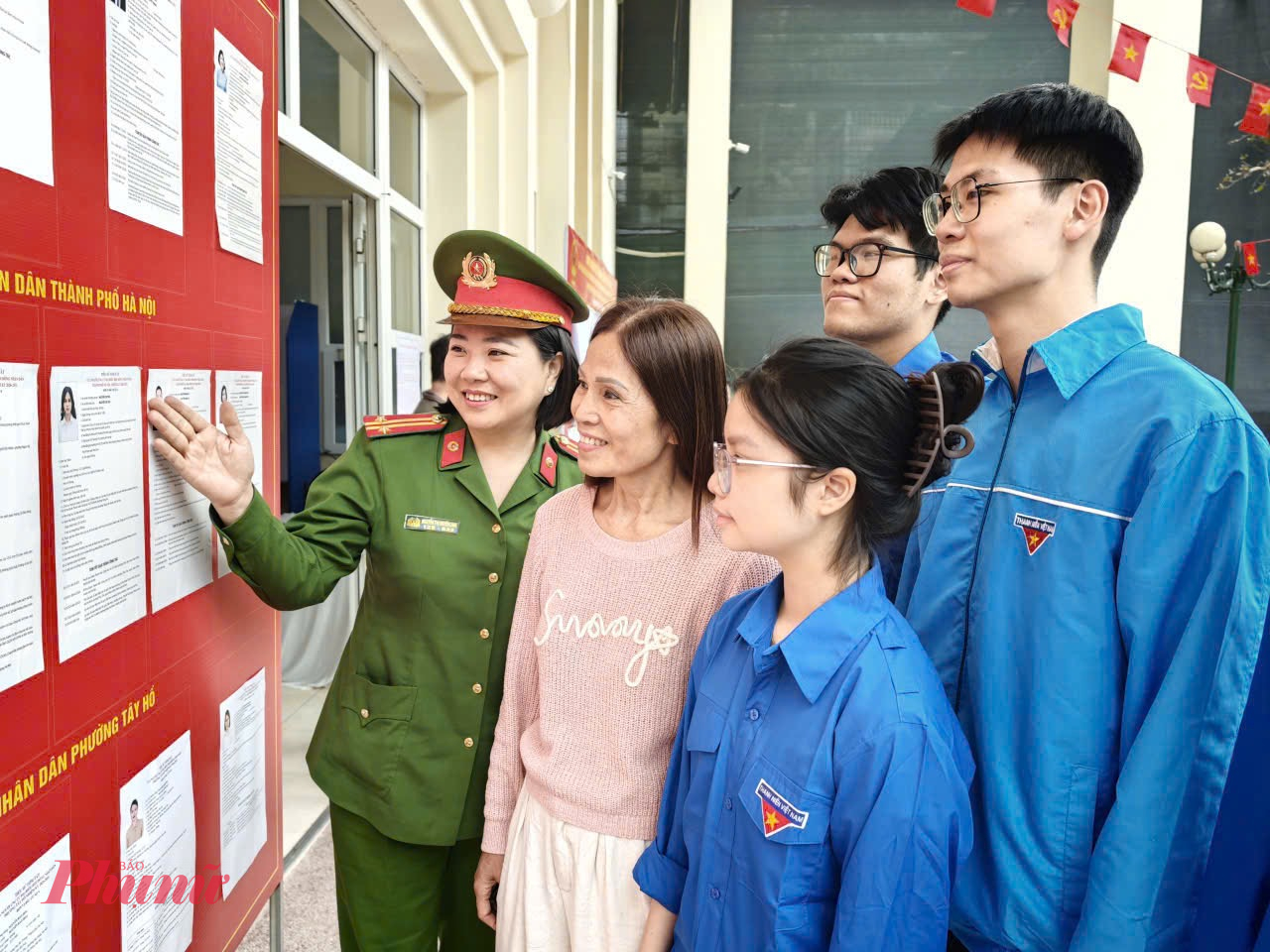 Với sự chuẩn bị chủ động, bài bản từ khâu rà soát thiết bị đến phương án tác chiến thực địa, cùng sự hỗ trợ mạnh mẽ của quần chúng nhân dân, Thủ đô Hà Nội đã sẵn sàng cho một kỳ bầu cử dân chủ, đúng pháp luật và tuyệt đối an toàn.